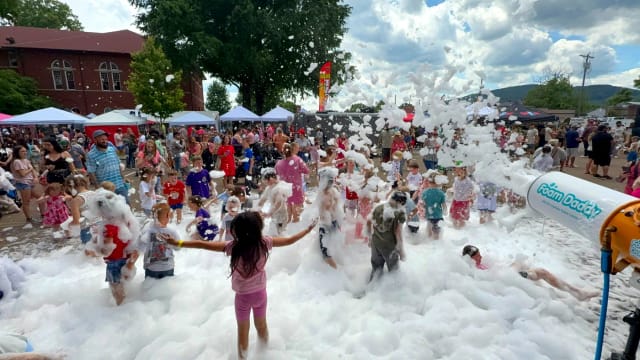 Ultimate Party foam party